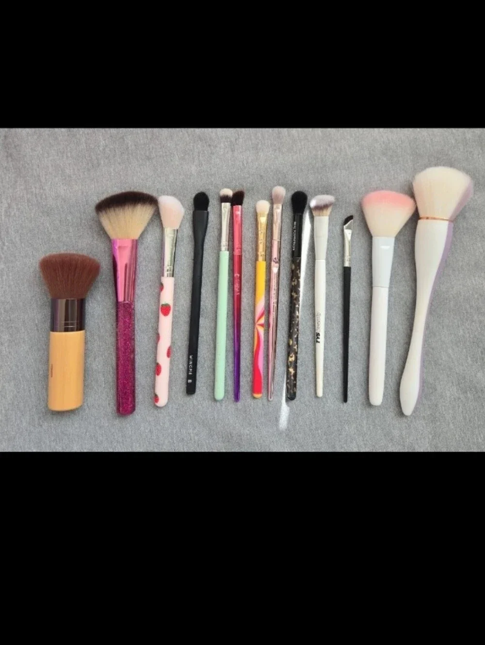 Makeup Brushes Bubdle Of 13 Pieces